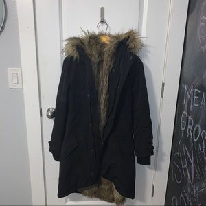 SUPER warm urban outfitters faux fur parka